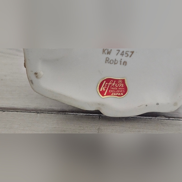 VINTAGE LEFTON  HAND PAINTED  CERAMIC ROBIN BIRD FIGURINE  MUSHROOM  KW7457 - Picture 8 of 9